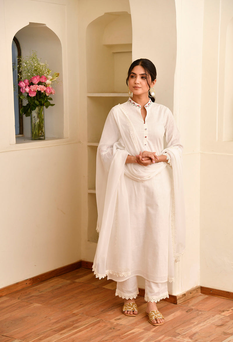 White Straight Fit Embroidered Collar Kurta Set With Organza Detail