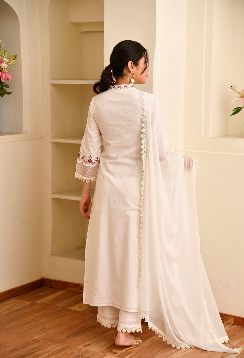 White Straight Fit Embroidered Collar Kurta Set With Organza Detail